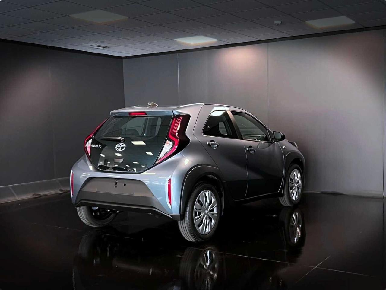 TOYOTA AYGO X 1.0 VVT-I 72 CV 5 PORTE ACTIVE KM0