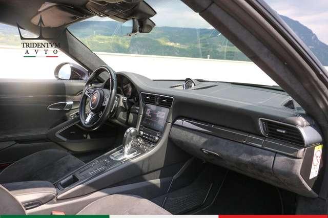 Porsche 911 991 Coupe 3.0 Carrera 4 GTS "Lift"