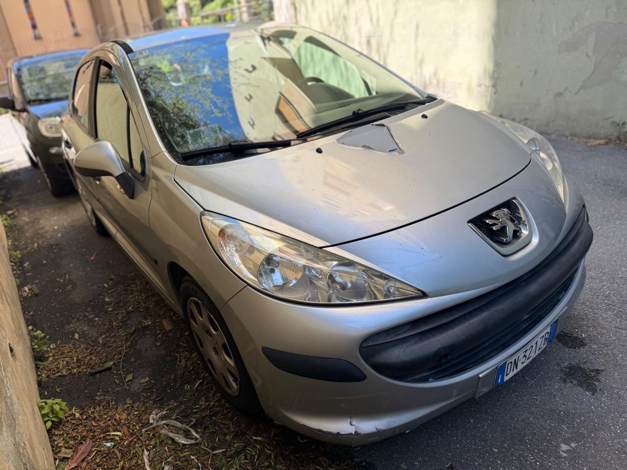 Peugeot 207 1.4 HDi 70CV 5p. ONE Line