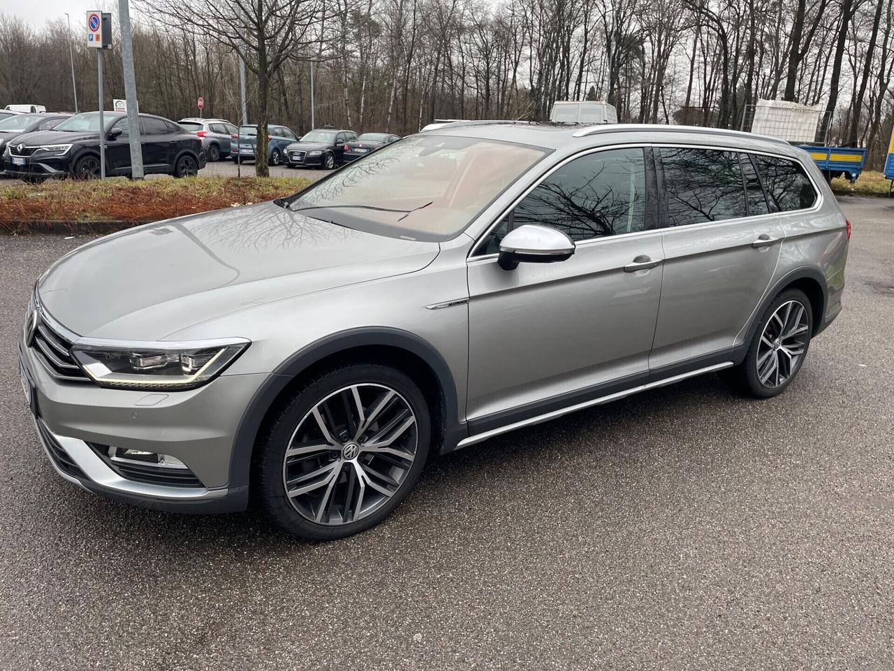 Volkswagen Passat Business Alltrack 2.0 TDI 190 CV 4MOTION DSG*TETTO*NAVI*CERCHI