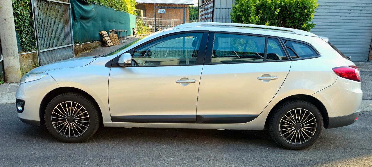 Renaul Megane Sportour full optional garantita 12 mesi