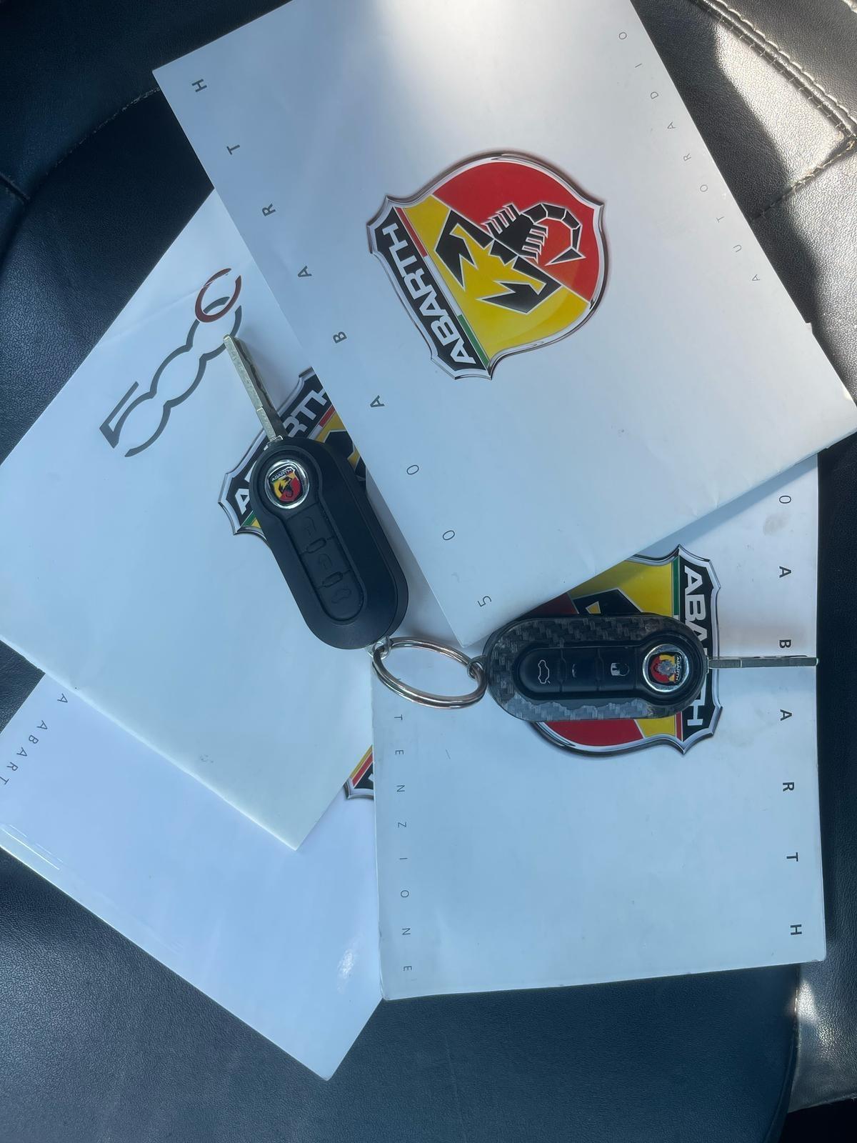 Abarth 500 C 1.4 Turbo T-Jet MTA Bicolore