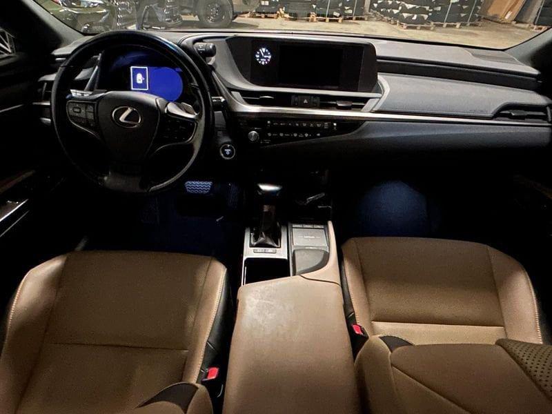 Lexus ES Hybrid Business