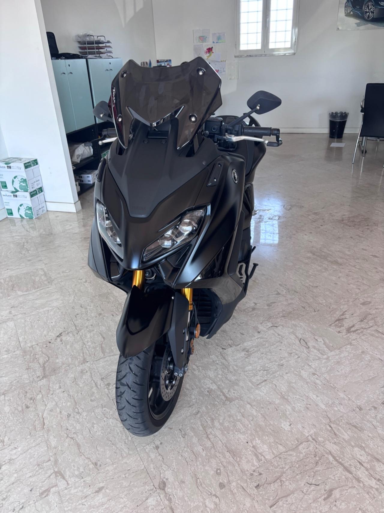 Yamaha T Max 560