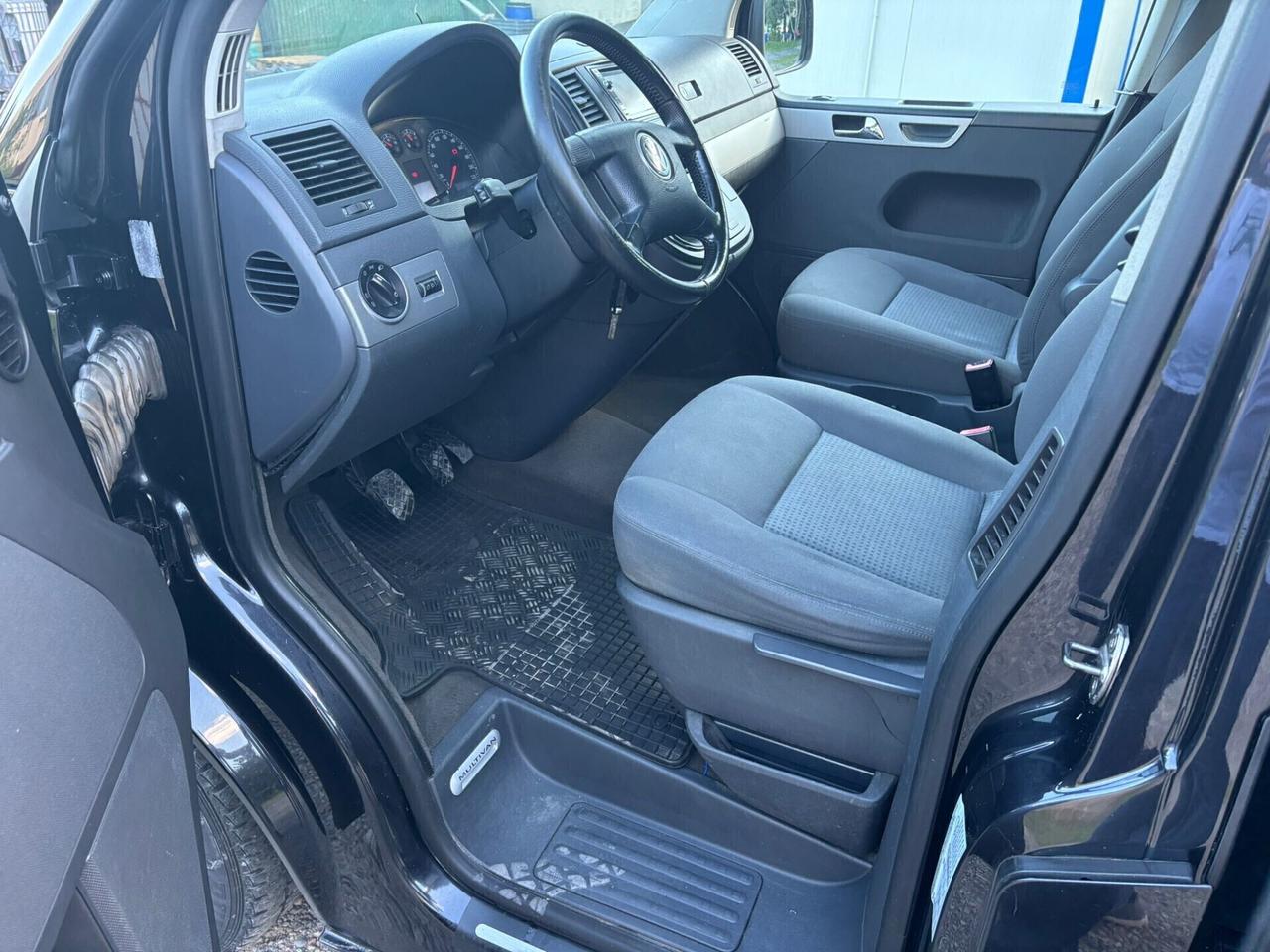 Volkswagen Multivan 2.5 TDI/174CV Comfortline