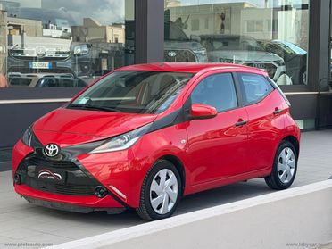 TOYOTA Aygo 1.0 VVT-i 69 CV 5p. x-cool MMT