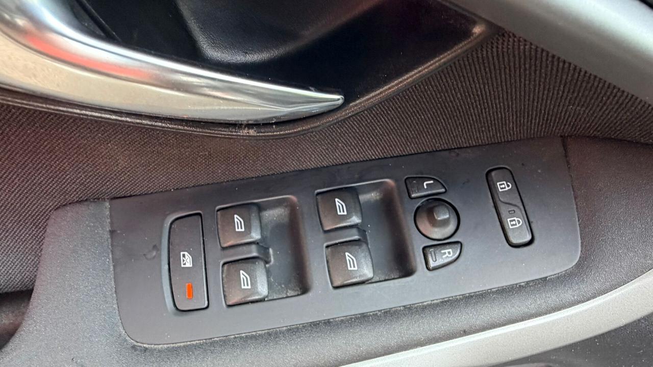 Volvo V40 D2 Momentum Neopatentati