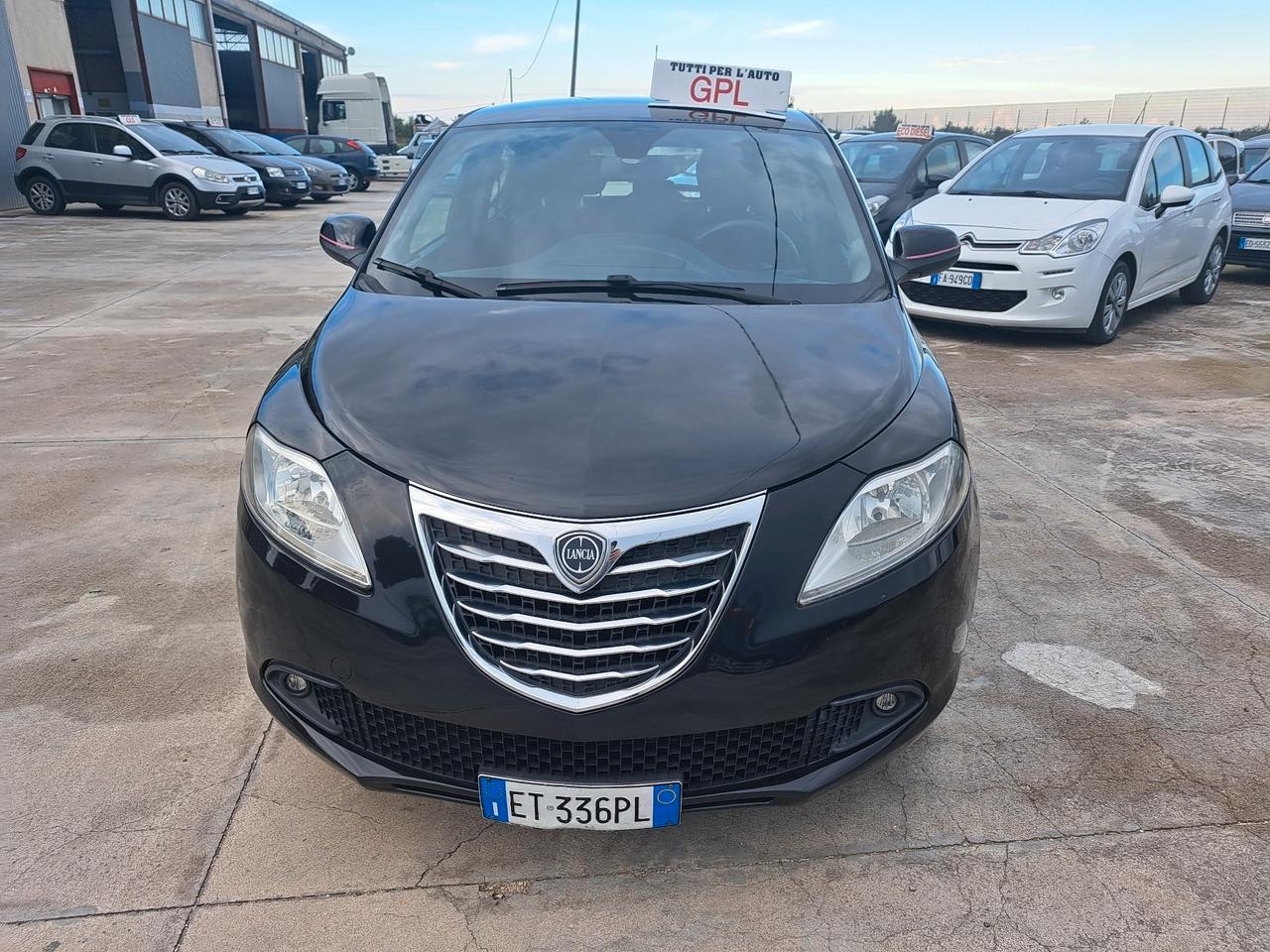 Lancia Ypsilon 1.2 BENZINA/GPL - 2014 LONDON PARIS