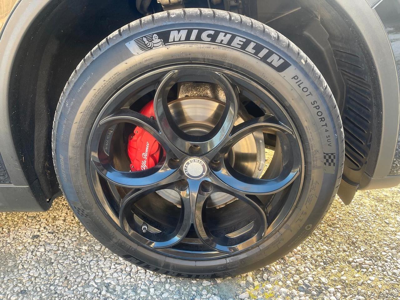 Alfa Romeo Stelvio 2.0 Turbo 200 CV AT8 Q4 Executive