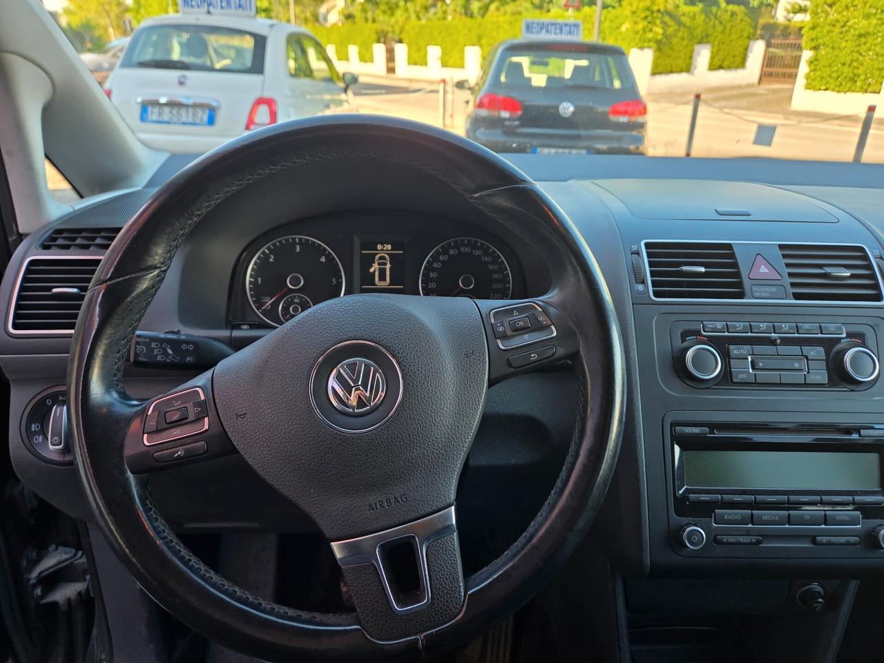 Volkswagen Touran 7 posti - 2011