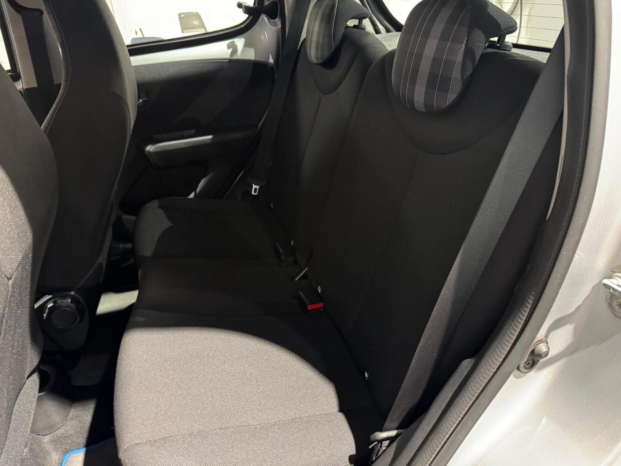 PEUGEOT 108 VTi 72 5 porte Allure