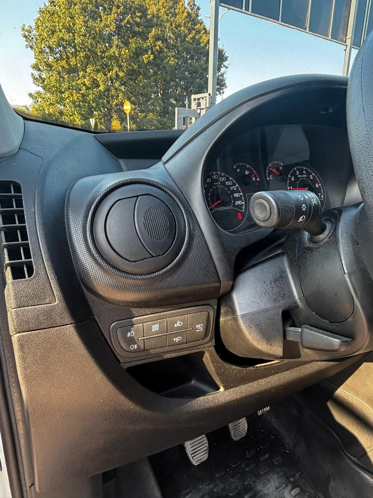 Fiat Fiorino 1.3 MJT 95CV Cargo SX