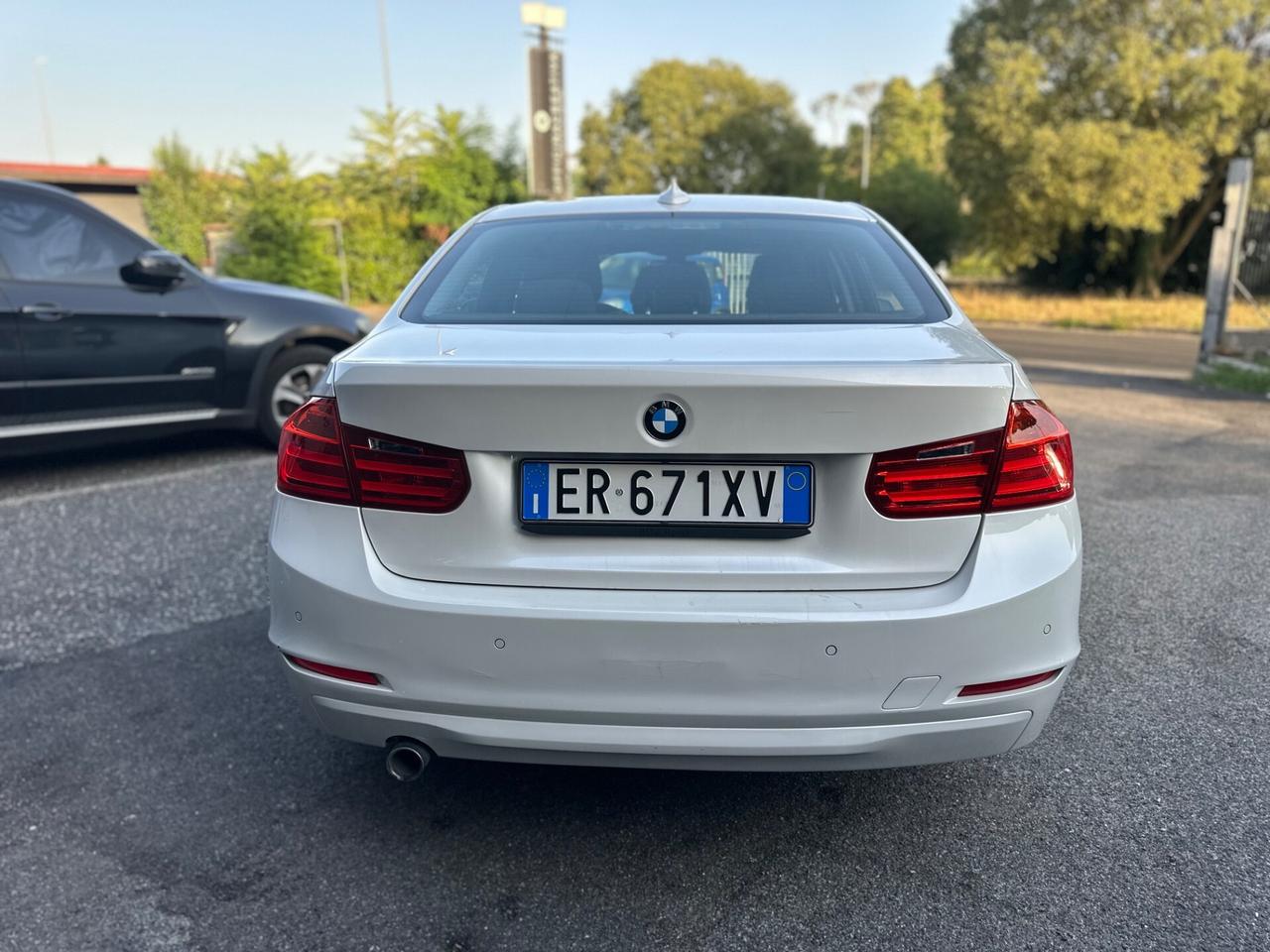 Bmw 318 318d Mineral White Unipro Service Garantita Permute e Finanziamenti