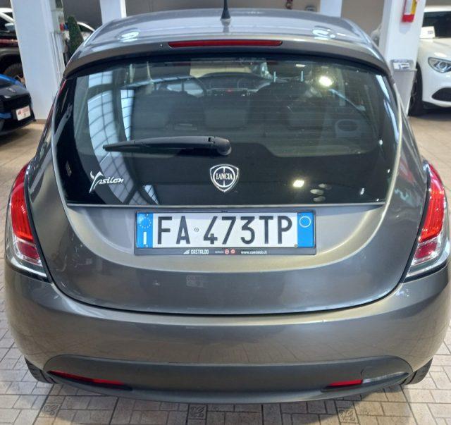 LANCIA Ypsilon 1.2 69 CV 5 porte Silver