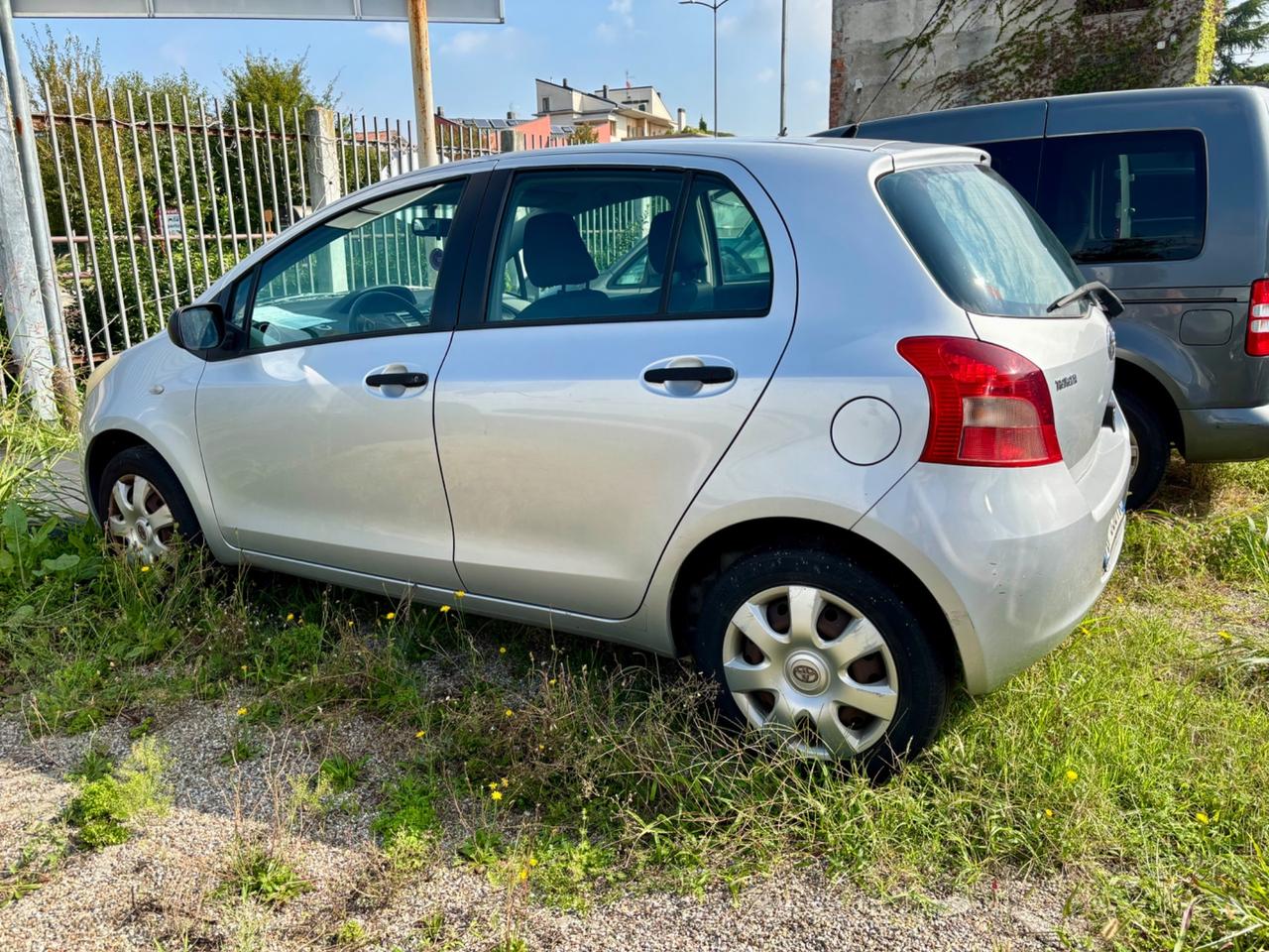 Toyota Yaris 1.0 5 porte Now
