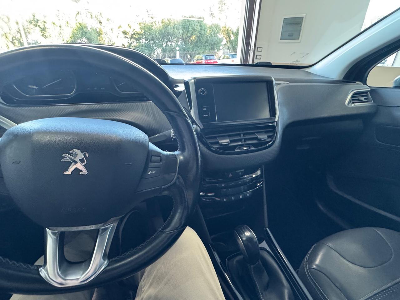 Peugeot 2008 BlueHDi 100 Allure