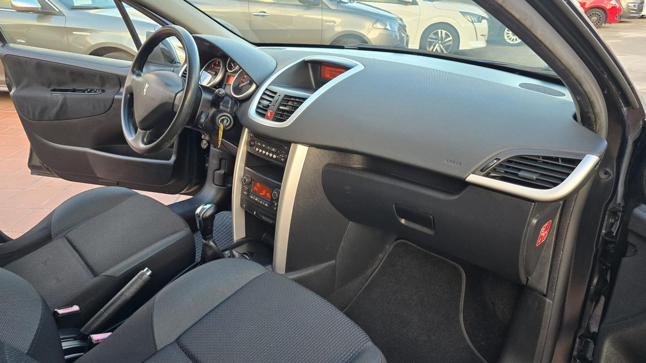 Peugeot 207 Plus 1.4 8V 75CV 5p. ECO GPL