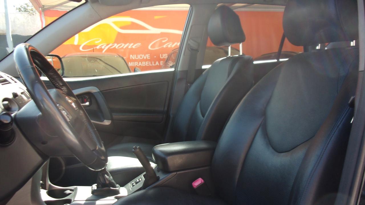 Toyota RAV 4 RAV4 2.2 D-4D 177 CV Luxury
