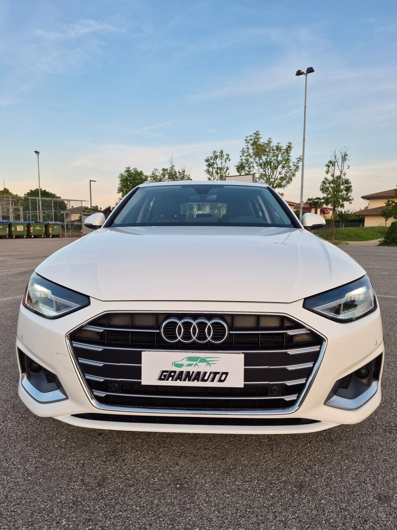 Audi A4 Avant 30 TDI/136 CV S tronic Business Advanced