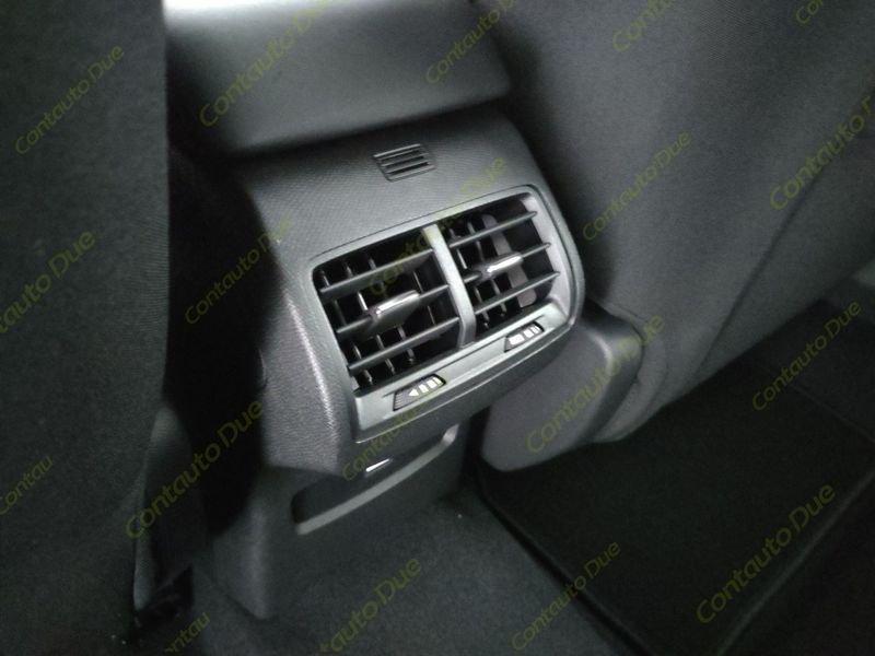Citroën C4 X PureTech 130 S&S EAT8 Feel Pack