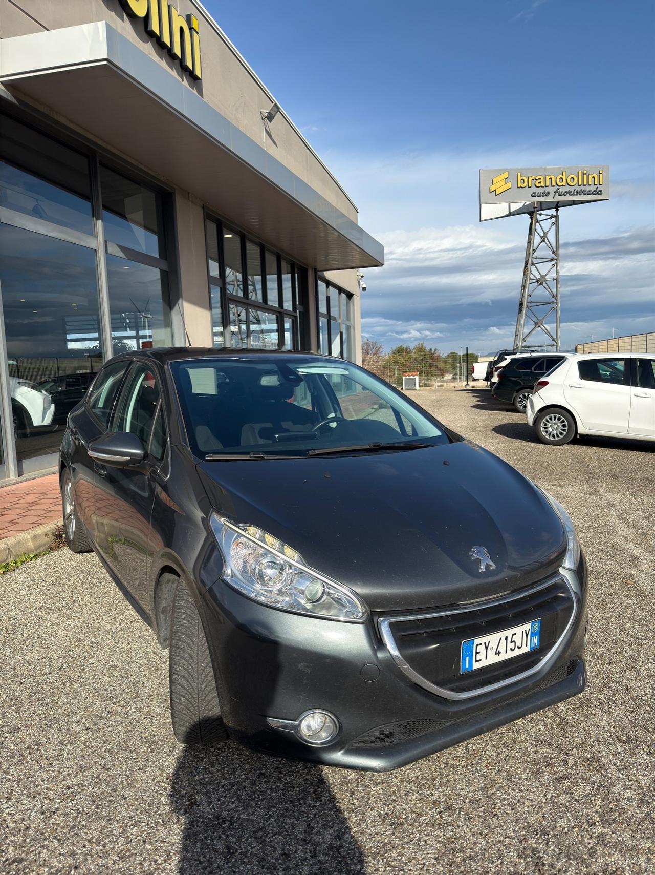 Peugeot 208 PureTech 82 5 porte Allure my15"