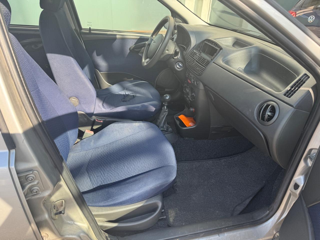Fiat Punto 1.2i cat 5 porte ELX 2002