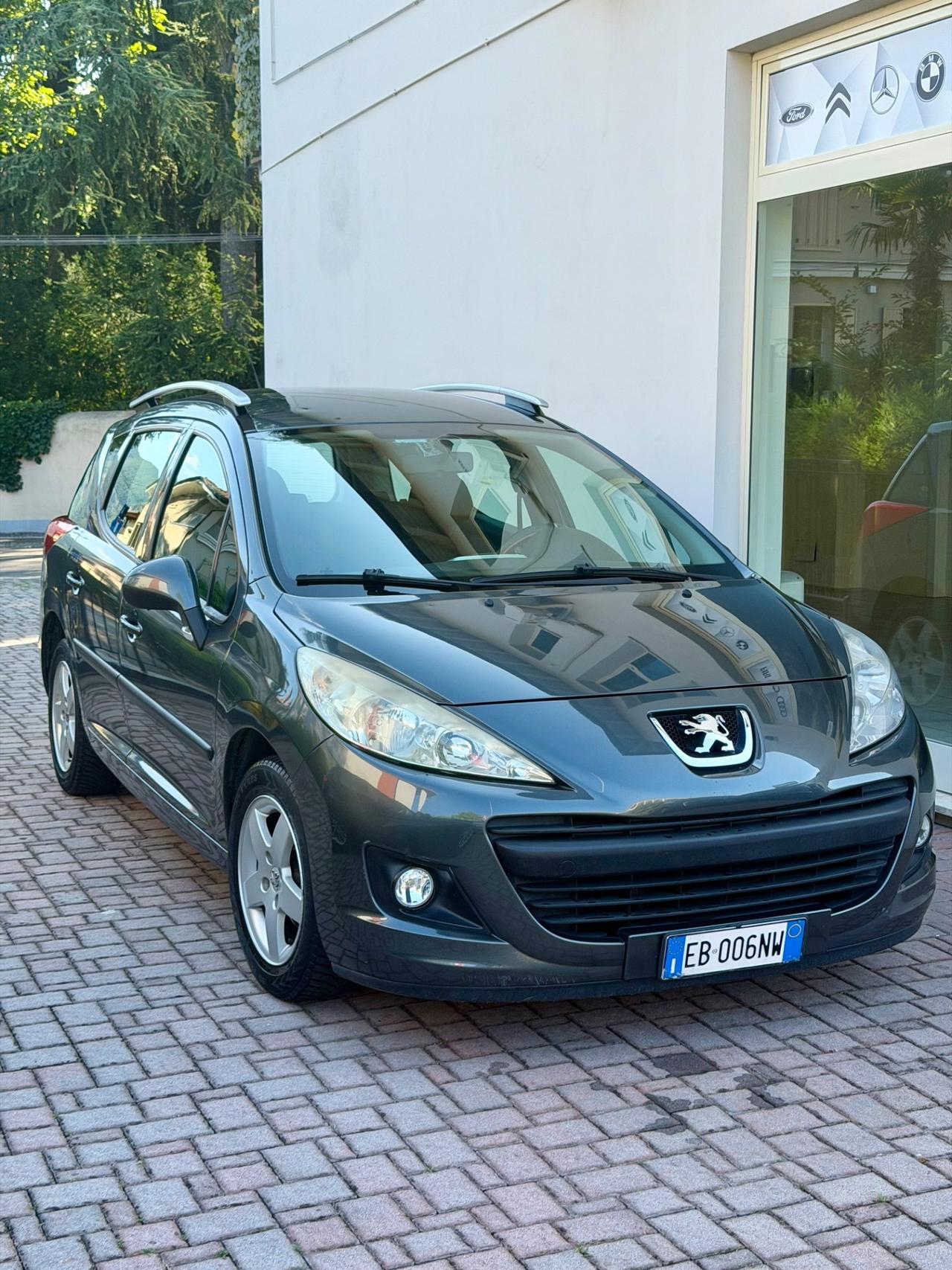Peugeot 207 1.4 8V 75CV SW Millesim 200