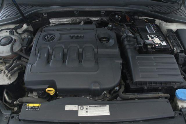 VOLKSWAGEN Golf 2.0 TDI DSG 5p. 4MOTION Highline BMT Fari Full LED