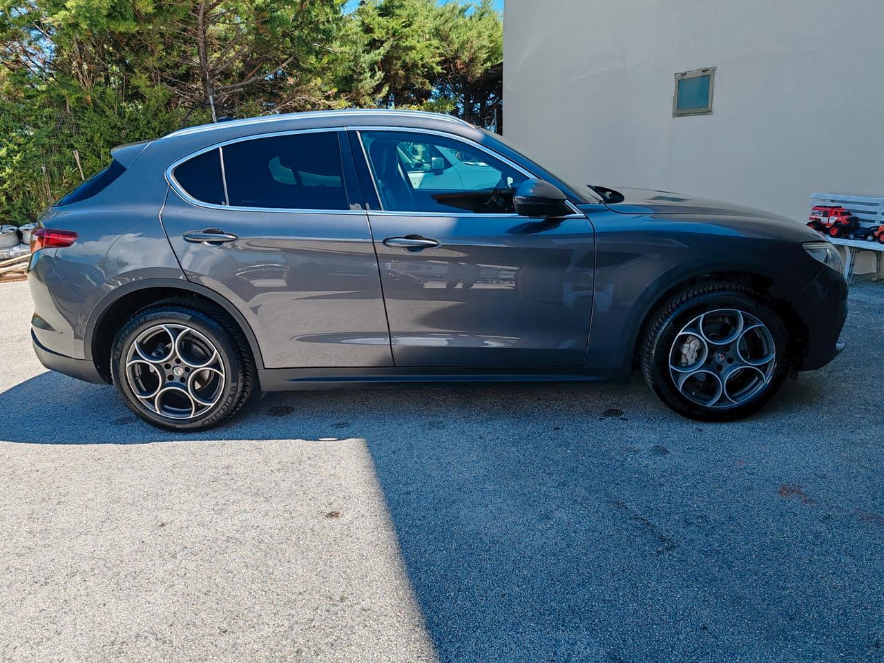 Alfa Romeo Stelvio 2.2 Turbodiesel 210 CV AT8 Q4 Executive