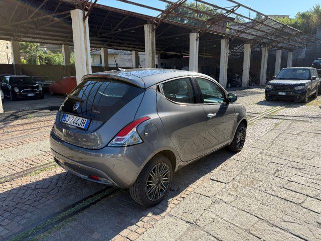 LANCIA Ypsilon 1.0 FireFly 5 porte S&S Hybrid Ecochic Gold