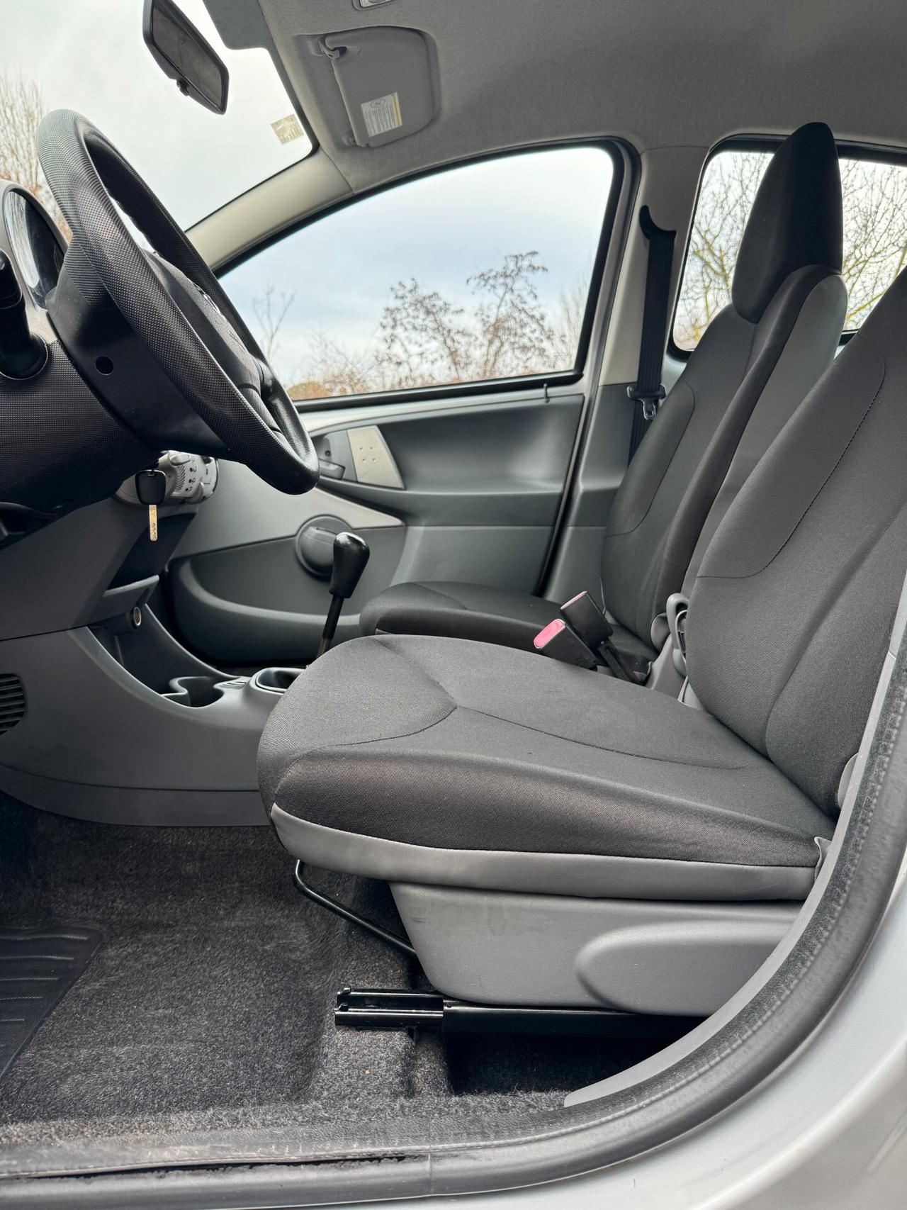 Toyota Aygo 1.0 50kW Benz 5p *67.000 km*UNICO proprietario*