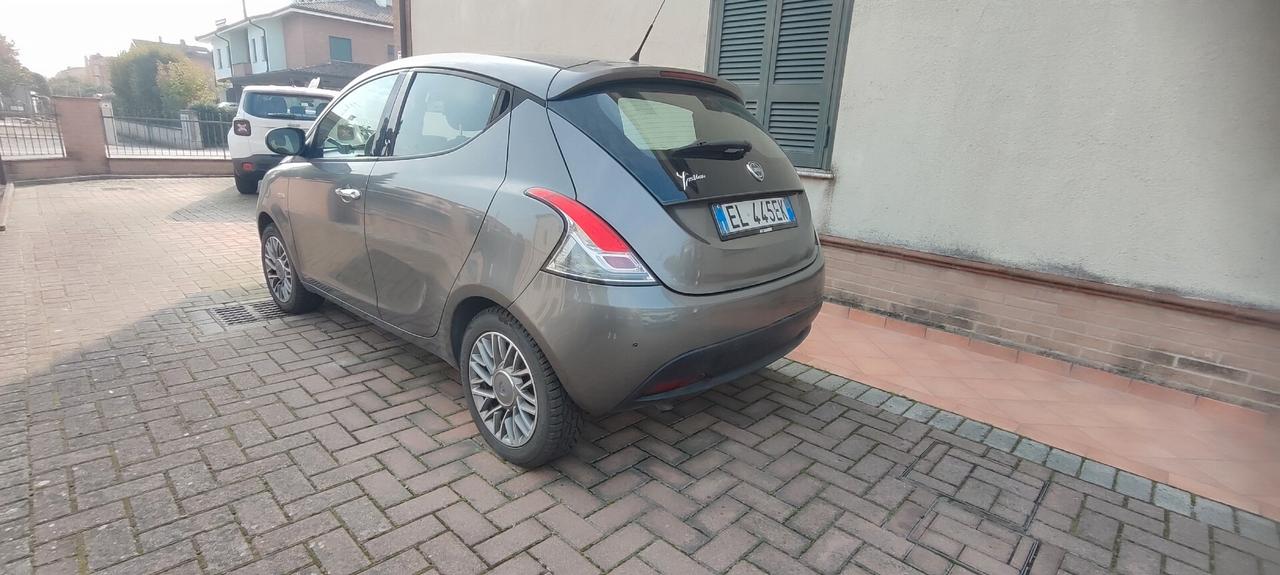 Lancia Ypsilon 0.9 TwinAir 85 CV 5 porte S&S DFN Gold