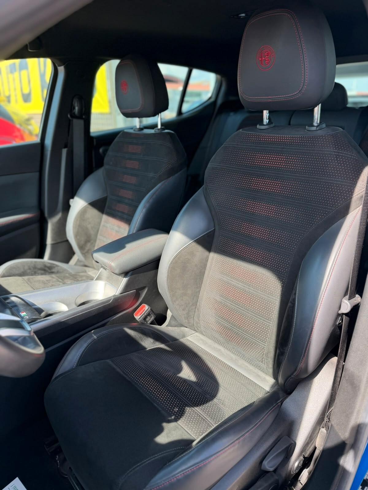Alfa Romeo Tonale 1.5 160 CV MHEV TCT7 Veloce