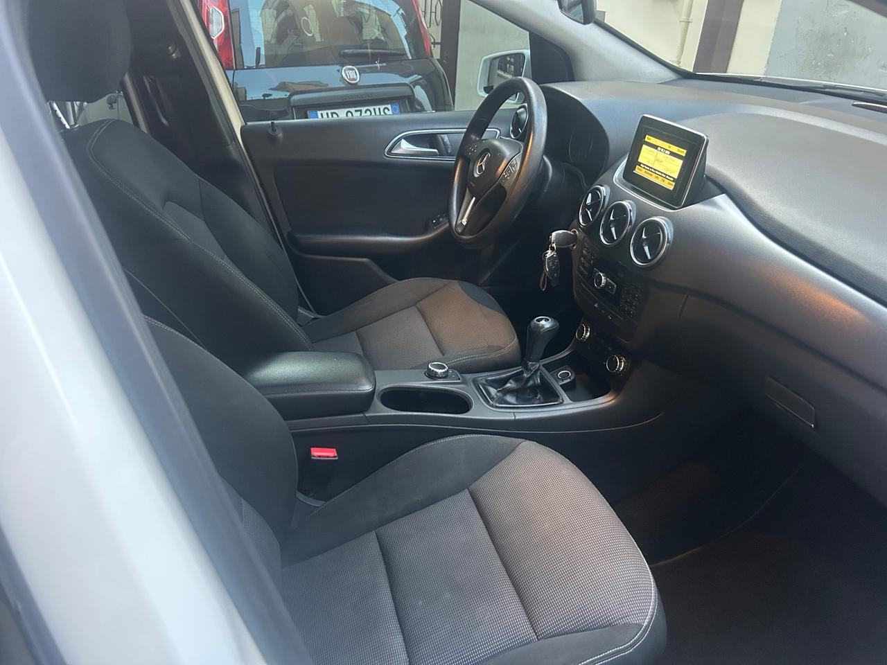 Mercedes-benz B 180 CDI BlueEFFICIENCY Executive