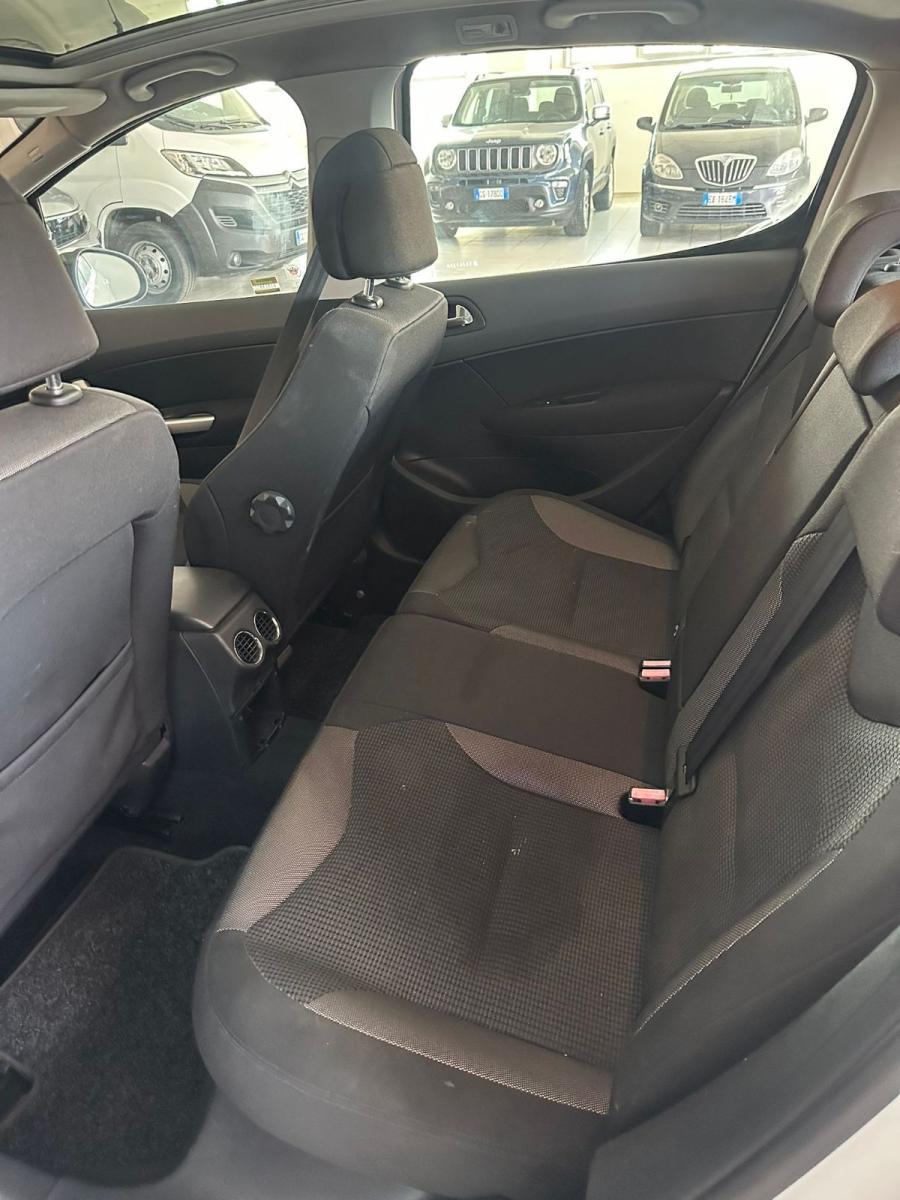 PEUGEOT - 308 - 8V HDi 112CV FAP 5p. Business