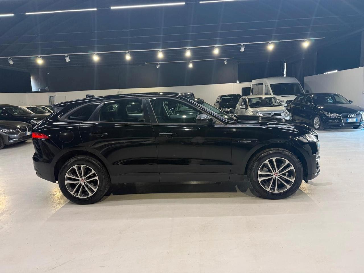 Jaguar F-Pace 2.0 D 180 CV Portfolio