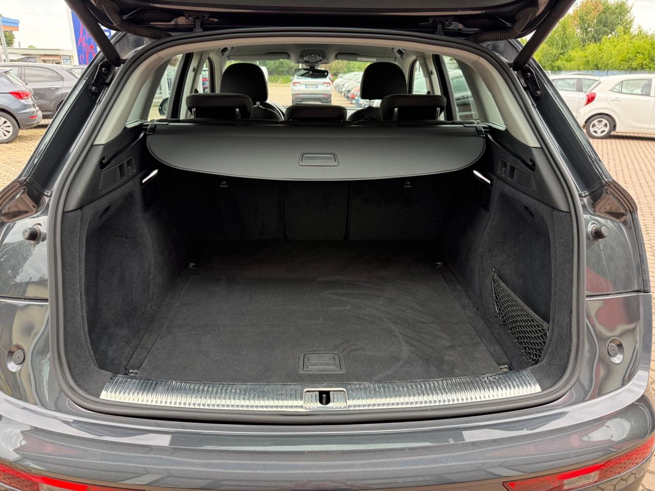 Audi Q5 30 TDI S tronic Business