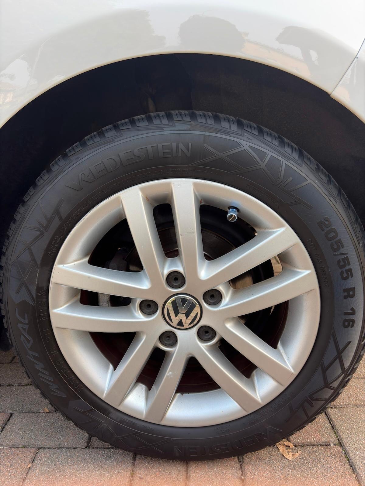 Volkswagen Golf 1.6 TDI DPF 5p. Highline