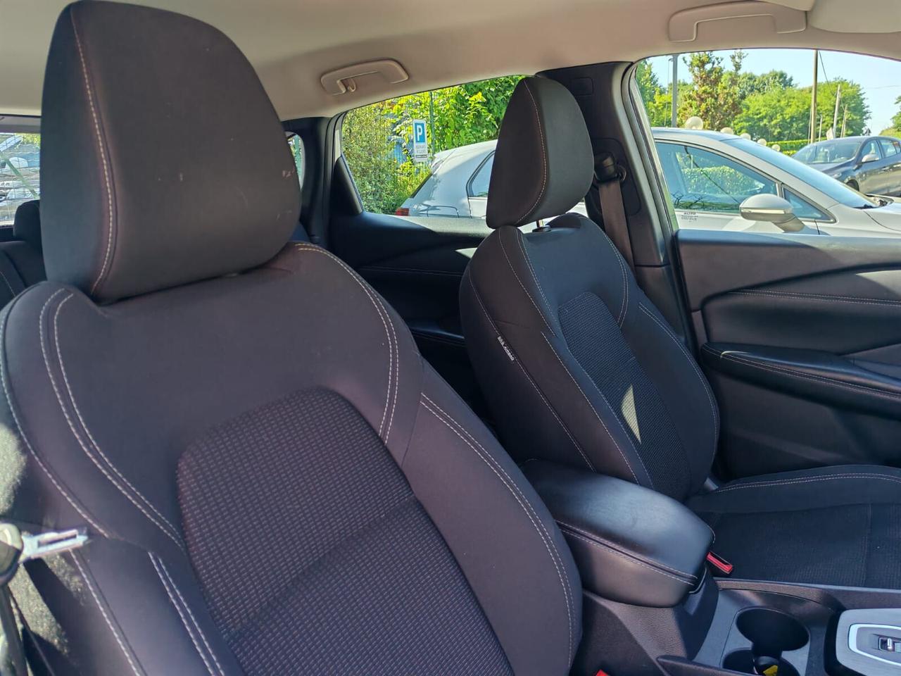 Nissan Qashqai MHEV 140 CV Business