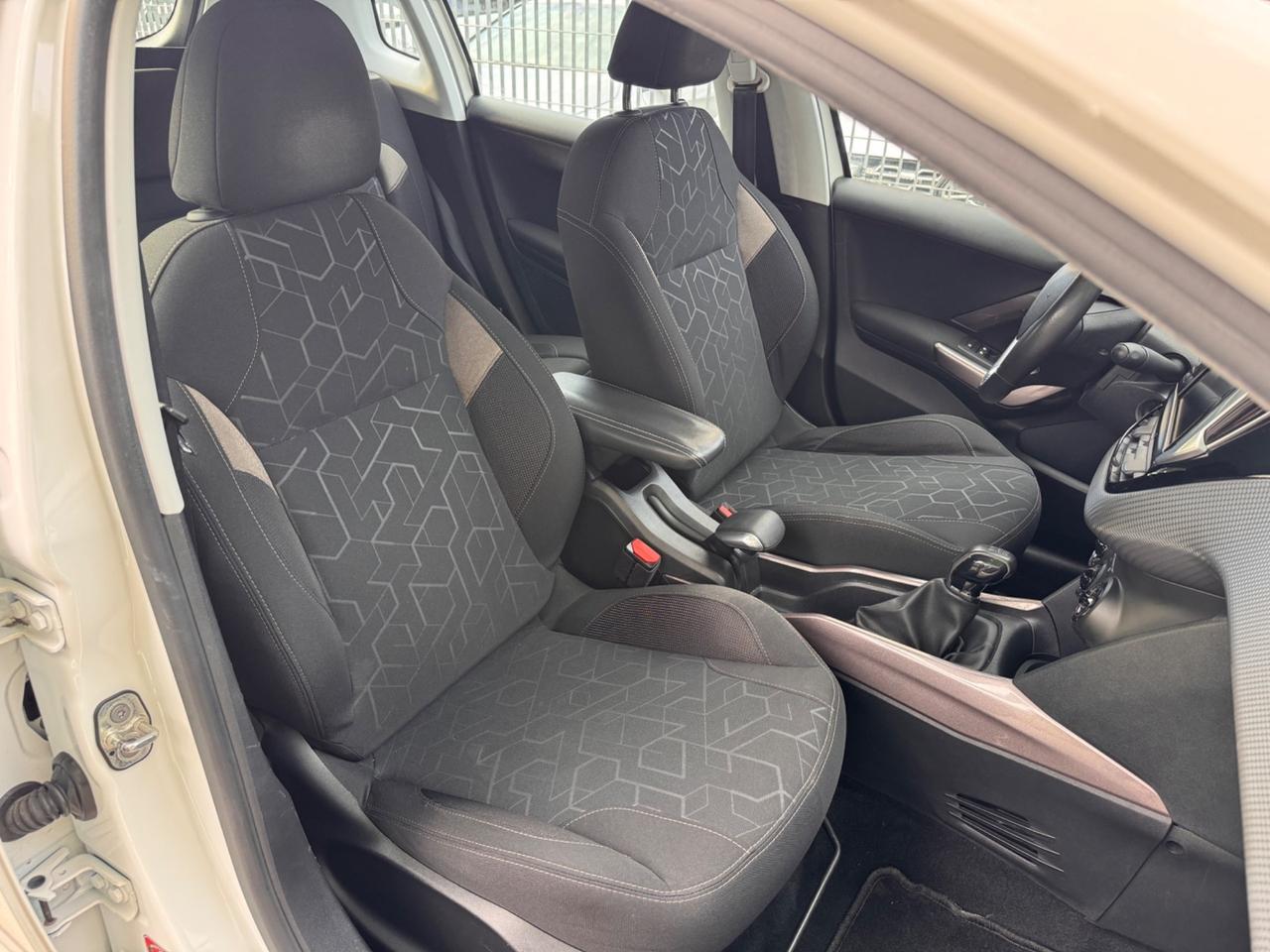 Peugeot 2008 1.6 HDI S&S URBAN CROSS garanzia 12 mesi