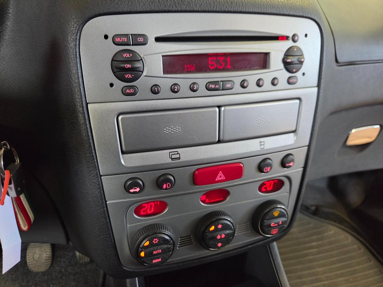 Alfa Romeo 147 3 Porte 147 3p 1.6 ts 16v Distinctive c/esp 105cv