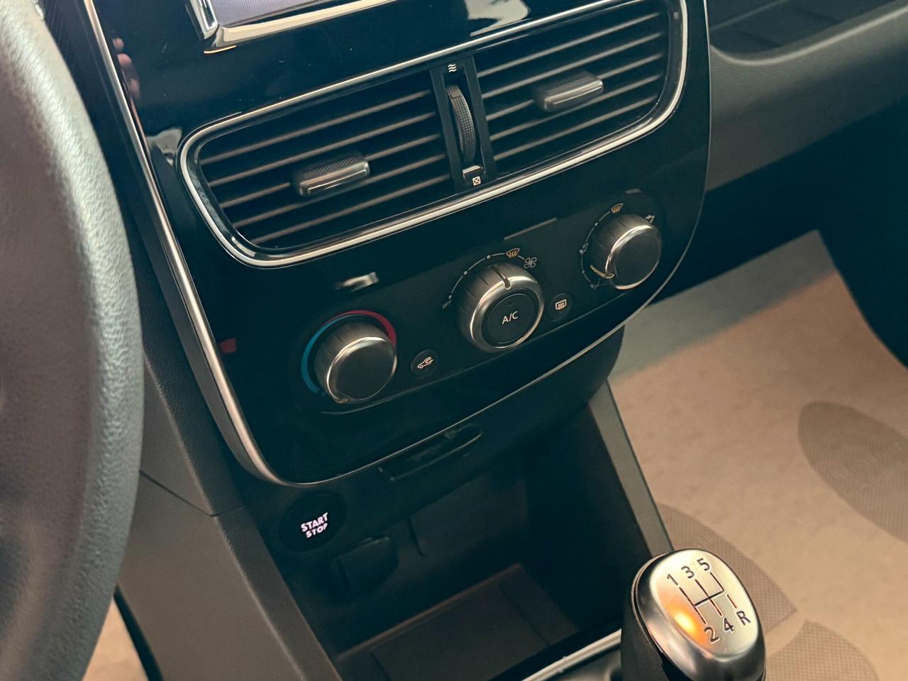 Renault Clio 1.5 DCI 90 cv. BUSINESS (Nav)