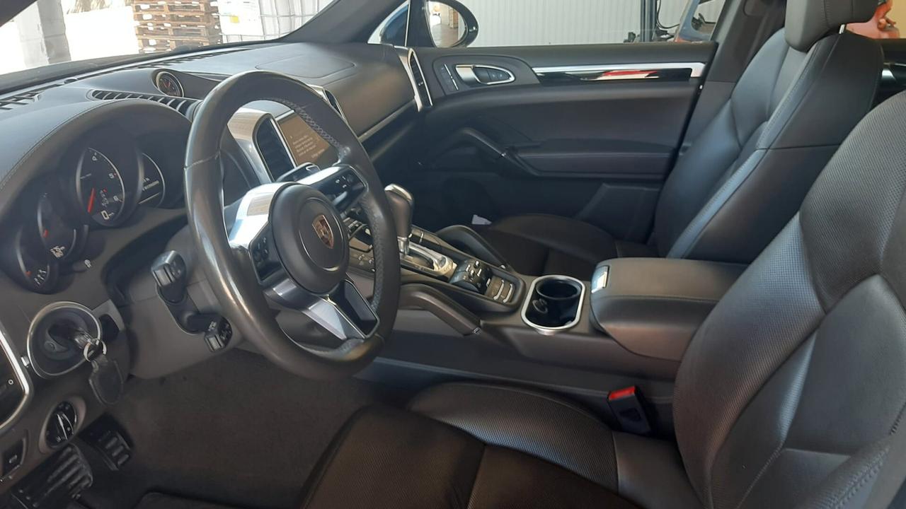 Porsche Cayenne 3.0 Diesel Platinum Edition