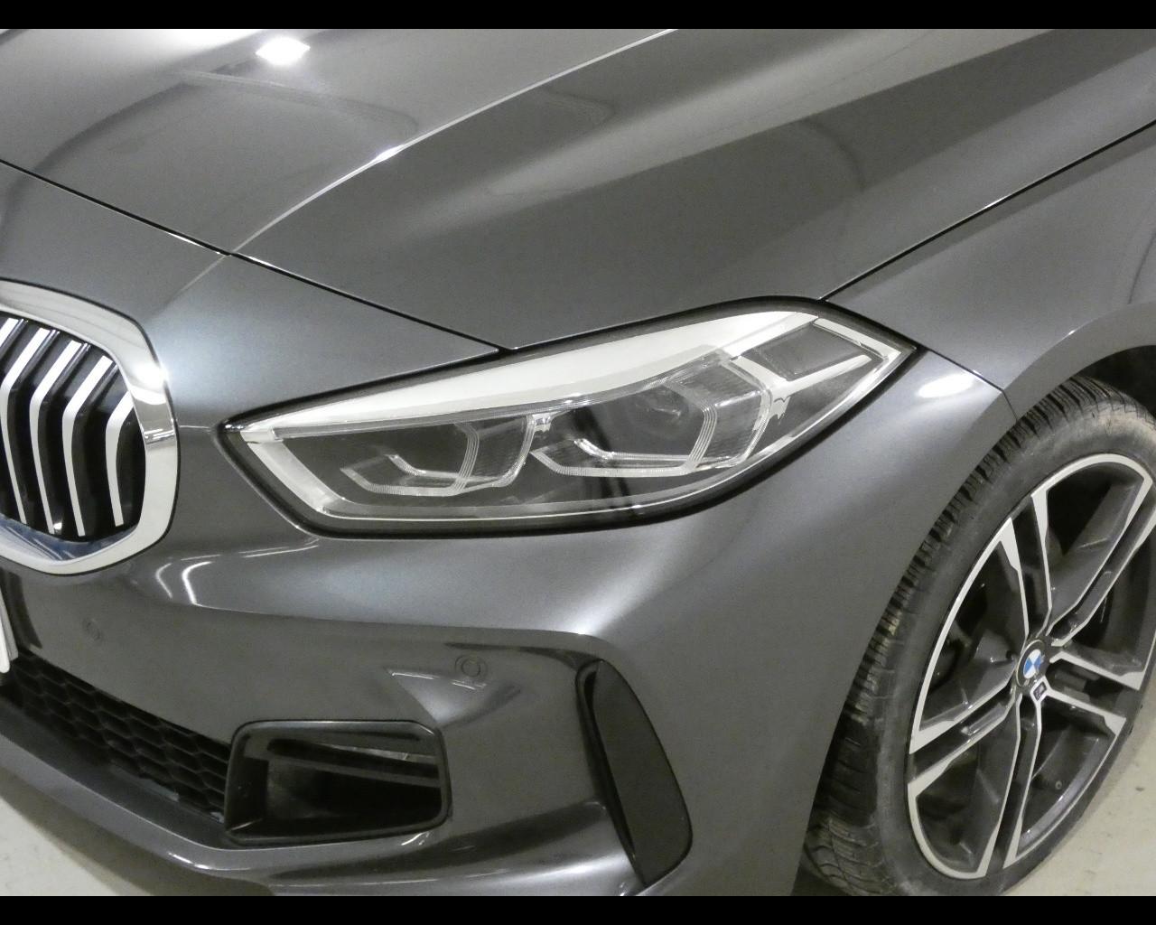 BMW Serie 1 (F40) - 118d 5p. Msport