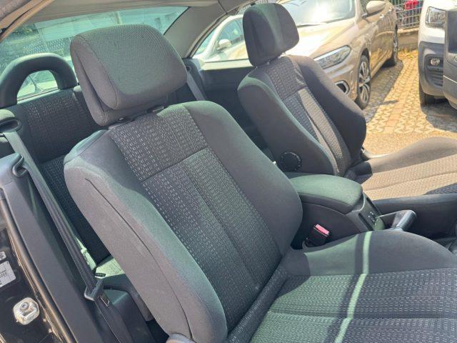RENAULT Megane Mégane C-C 1.6 16V Dynamique