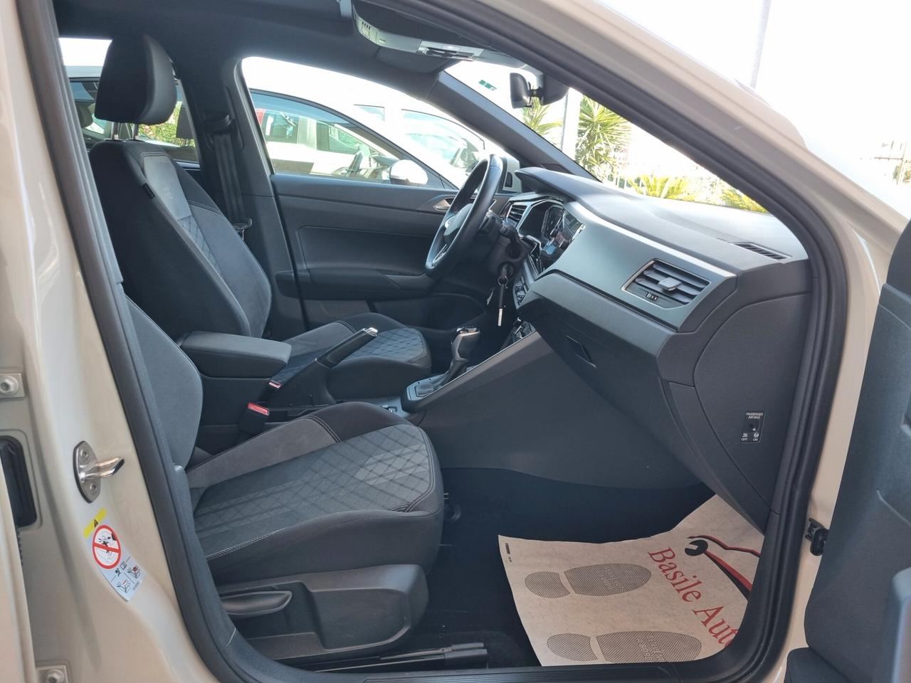 Volkswagen Taigo 1.0 tsi R-Line 110cv dsg