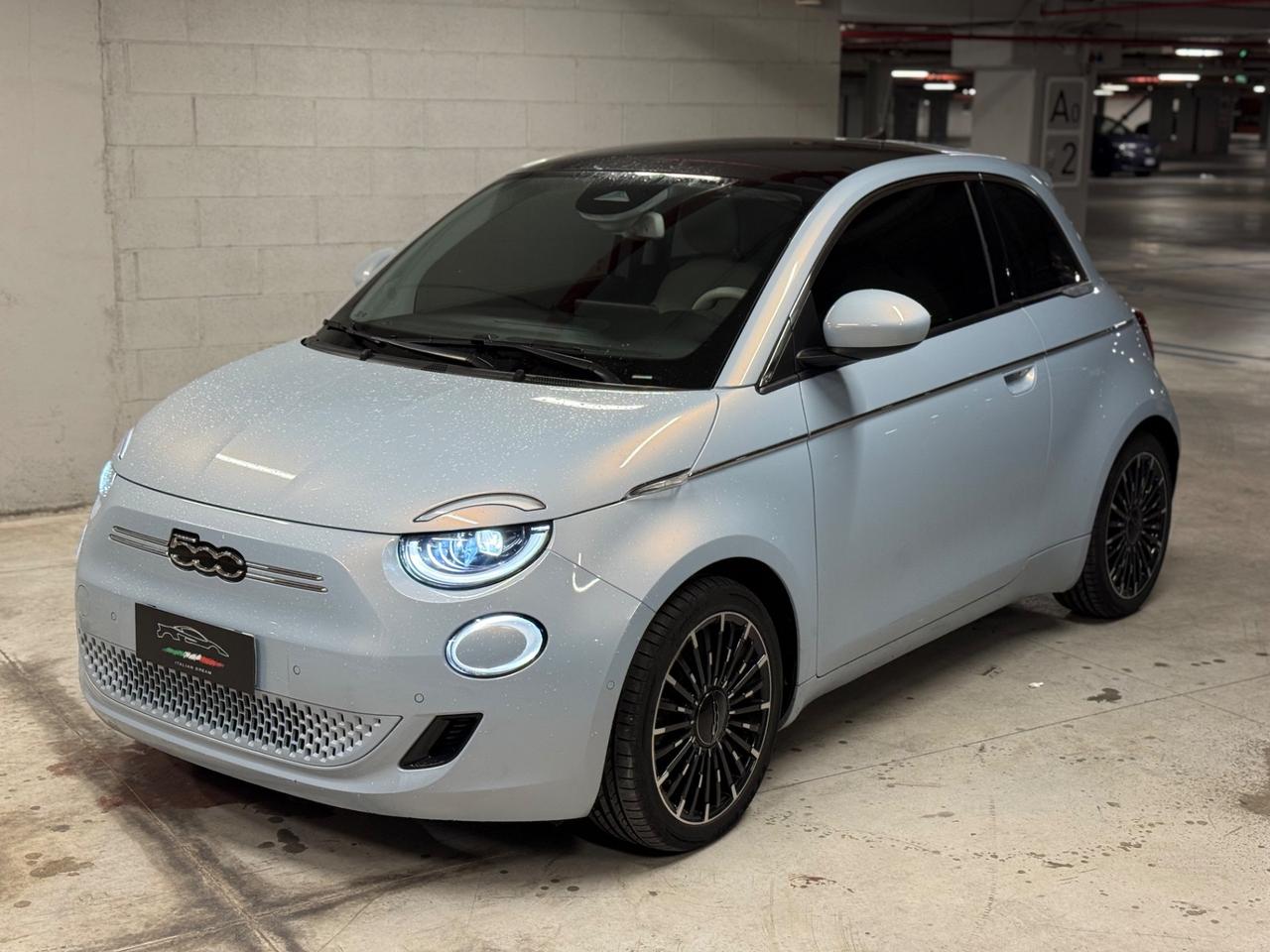 Fiat 500 500e 42 kWh La Prima - AUTO FULL