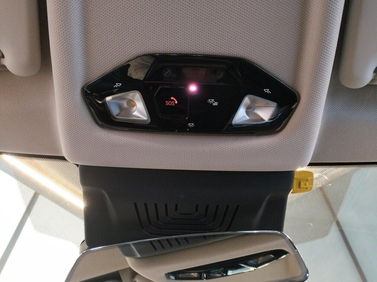 BMW 220 i Active Tourer mhev 48V auto