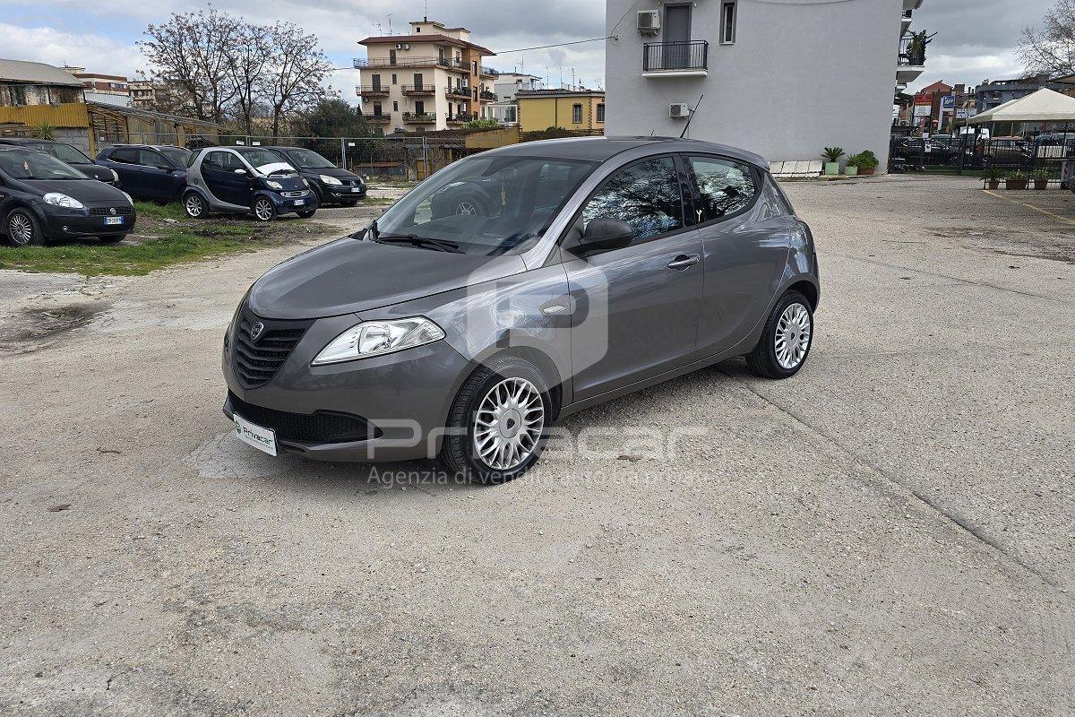 LANCIA Ypsilon 1.2 69 CV 5 porte Silver
