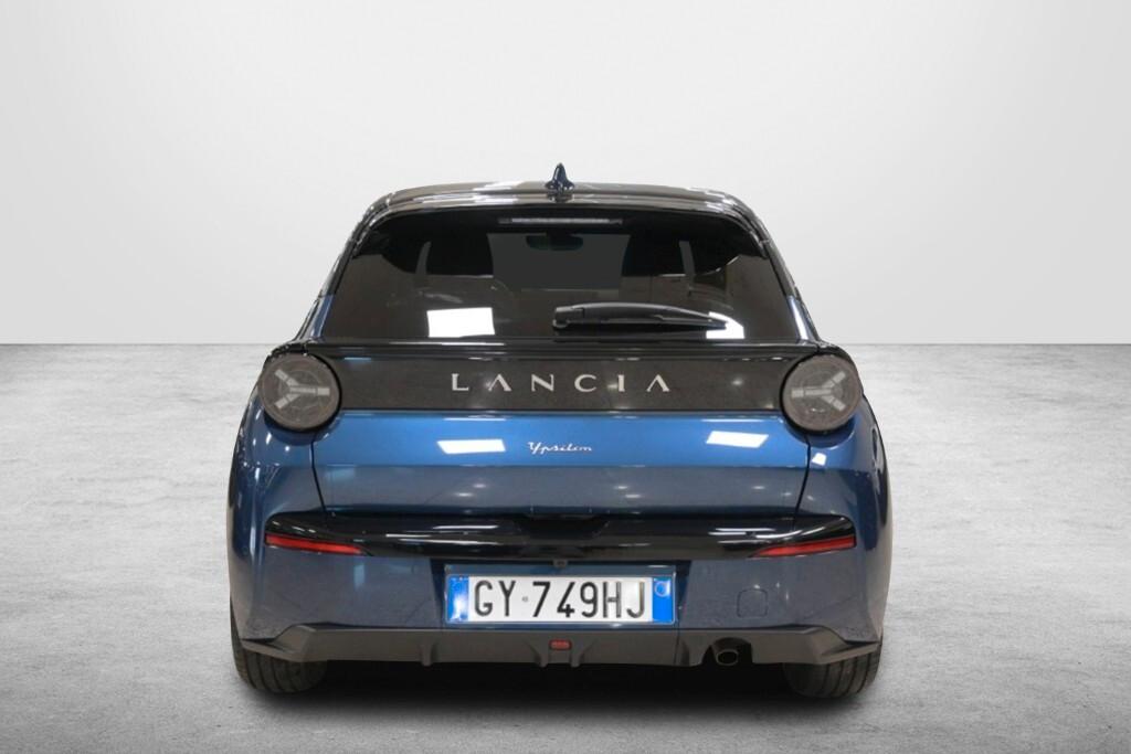 LANCIA NUOVA YPSILON 1.2 PURETECH 100CV HYBRID E-DCT LX ( FARI LED - ADAPTIVE CRUISE - AMBIENTI LIGHTS - MIRROR - PDC - CERCHI 17 - TELECAMERA ANTPOST. - TETTO BICOLORE )